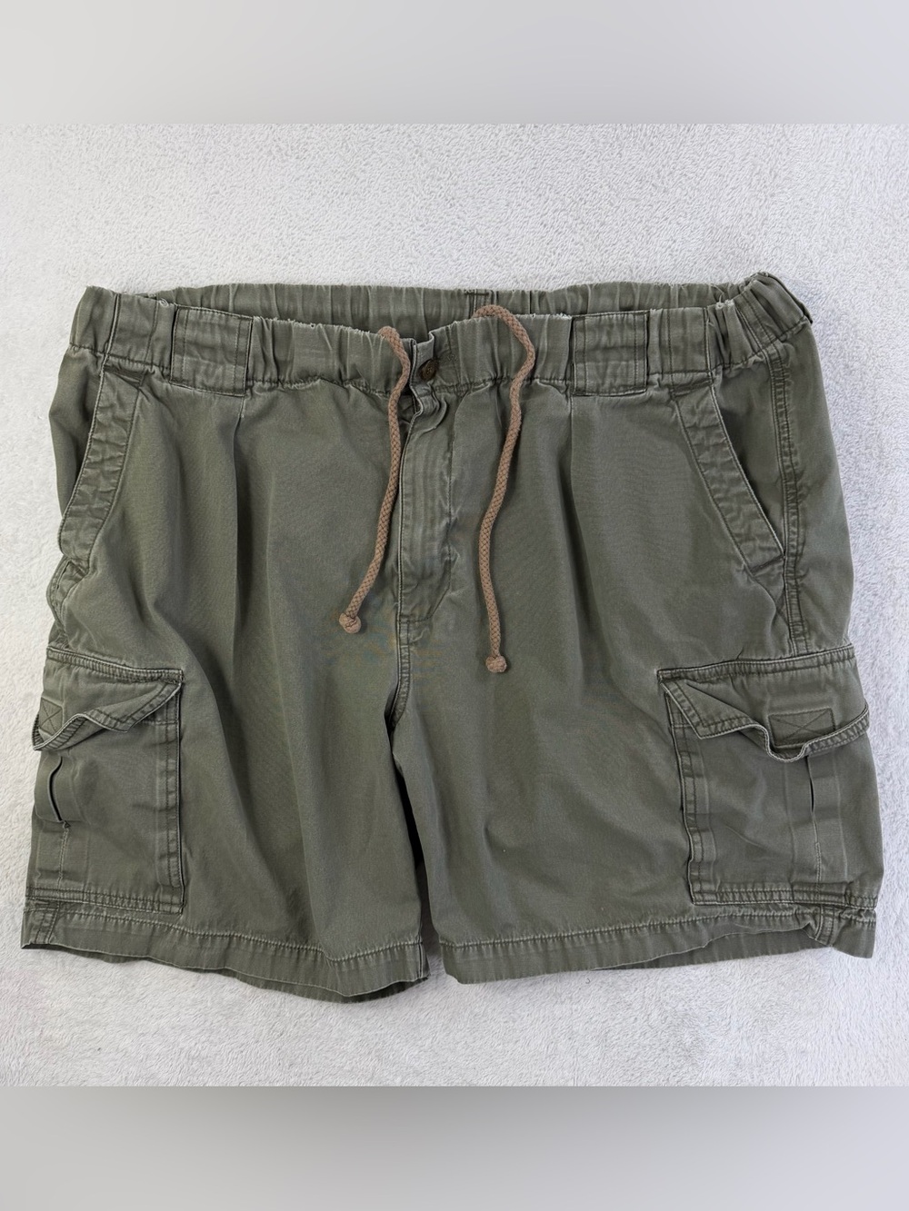 Tommy Bahama Vintage Olive Green Military Cargo Shorts Men L Drawstring